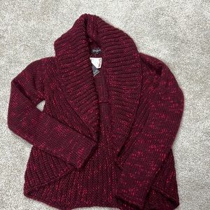 Tweed burgundy sweater.